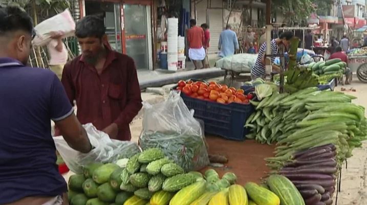 রমজানের অত্যাবশকীয় পণ্যের দাম স্থিতিশীল, বেড়েছে বেগুন, শসা ও লেবুর দাম