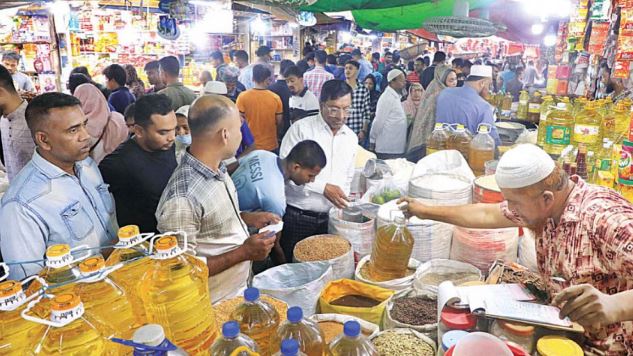 রমজানে পণ্যের বাড়তি দাম: বাস্তবতা নাকি কারসাজি?