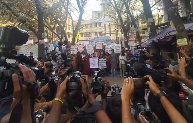 ‘স্বরাষ্ট্র উপদেষ্টার পদত্যাগের প্রশ্ন নেই, অপসারণ করতে হবে’