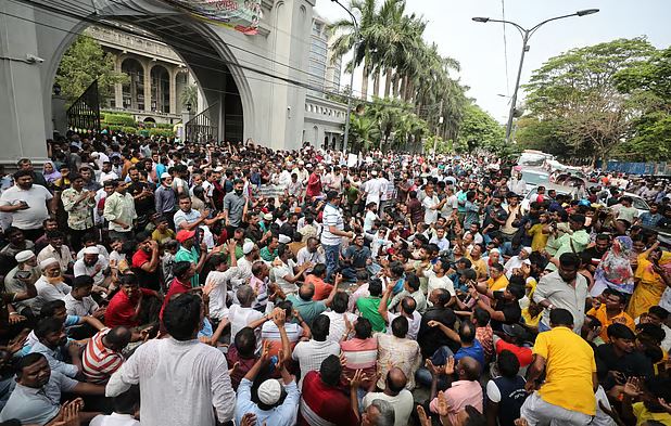 ইশরাককে মেয়র পদে বসানোর দাবিতে লাগাতার অবস্থান কর্মসূচি ঘোষণা