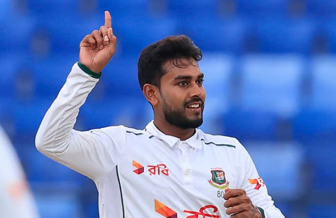 আইসিসির এপ্রিলের সেরা খেলোয়াড় হলেন মিরাজ