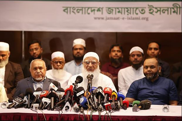আমাদের কোনো আচরণে, পারফরম্যান্সে কষ্ট পেয়ে থাকলে ক্ষমা করে দেবেন: জামায়াতের আমির