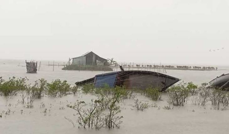 ভারি বৃষ্টিতে ৬ জেলায় বন্যার আভাস