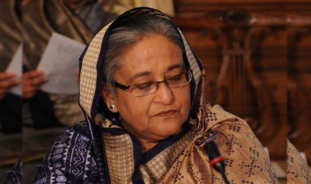 শেখ হাসিনার বিরুদ্ধে ট্রাইব্যুনালে আনুষ্ঠানিক অভিযোগ দাখিল