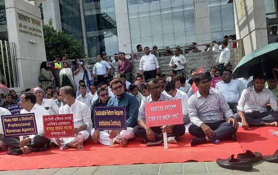 এনবিআরের অচলাবস্থা নিরসনে প্রধান উপদেষ্টার হস্তক্ষেপ কামনা