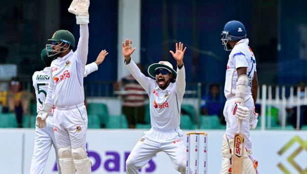 অলআউট হওয়ার আগে ২১১ রানের লিড শ্রীলঙ্কার