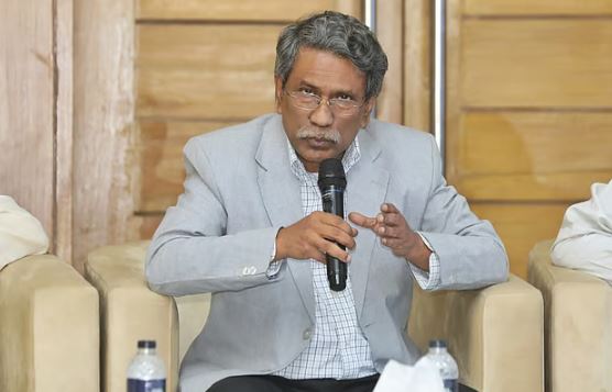 আলোচনার অগ্রগতি আশাব্যঞ্জক নয়, জুলাইয়ে ‘জুলাই সনদ’ নিয়ে শঙ্কা: আলী রীয়াজ