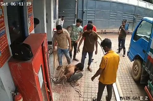 ‘চুরির অপবাদে’ গাজীপুরে কারখানায় শ্রমিককে পিটিয়ে হত্যা, অনির্দিষ্টকালের ছুটি ঘোষণা