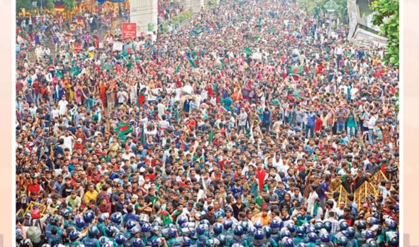 ‘বাংলা ব্লকেড’ কর্মসূচিতে পুলিশের বাধা, লাঠিচার্জ ও টিয়ার শেল নিক্ষেপ
