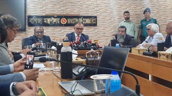 মার্কিন শুল্ক নিয়ে আগামী সপ্তাহে ফের দরকষাকষি: বাণিজ্য উপদেষ্টা