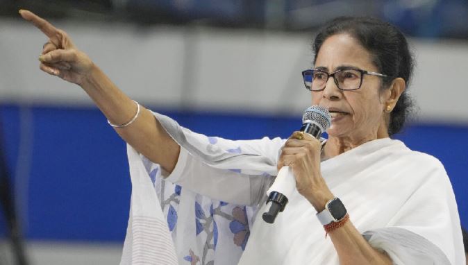 ‘১৭ লাখ রোহিঙ্গা পশ্চিমবঙ্গের কোথায়? ঠিকানা দিন’—মমতার চ্যালেঞ্জ