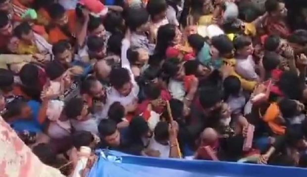 ভারতের হরিদ্বারের মনসা দেবী মন্দিরে হুড়োহুড়িতে পদদলিত হয়ে ৭ মৃত্যু