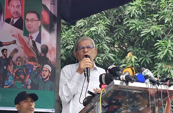 চাঁদাবাজির দায়ে সমন্বয়ক আটক, সংবাদ দেখে ‘বেদনায় নীল হয়ে’ গিয়েছিলে মির্জা ফখরুল