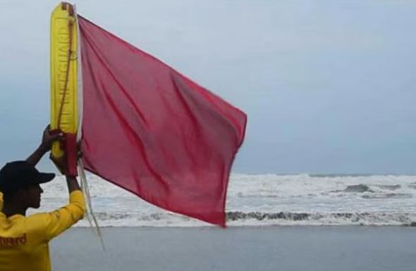 সাগরের লঘুচাপটি হতে পারে স্থল নিম্নচাপ, বন্দরগুলোতে সতর্কসংকেত
