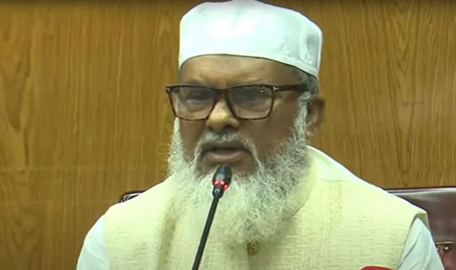 গুরুতর অসুস্থ কাউকে হজে যেতে দেওয়া হবে না: ধর্ম উপদেষ্টা
