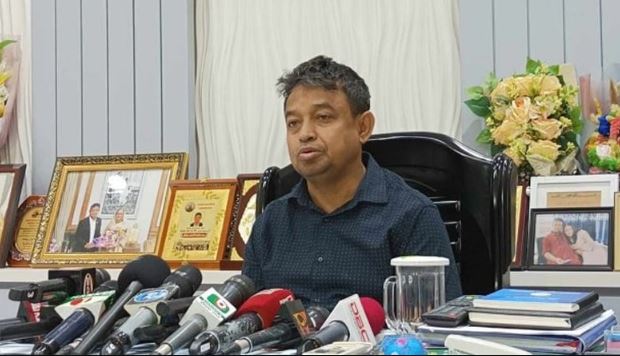সাবেক ডিবিপ্রধান হারুনসহ পুলিশের ১৮ কর্মকর্তা সাময়িক বরখাস্ত