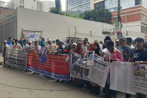 সচিবালয়ের কাছে জুলাই শহীদ-আহত পরিবারের বিক্ষোভ-অবস্থান