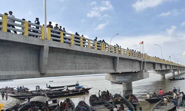 বিদ্যুতের তারের পর এবার ভাসানী সেতুর ‘রিফ্লেক্টর লাইট’ চুরি