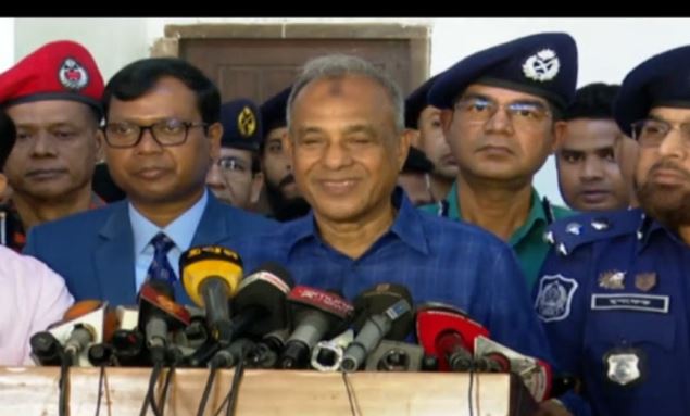 ছাত্র সংসদ নির্বাচনে আইনশৃঙ্খলা বাহিনী দরকার পড়ে না: স্বরাষ্ট্র উপদেষ্টা