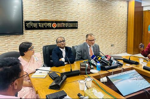 বাণিজ্য ঘাটতি কমানো গেলে যুক্তরাষ্ট্র শুল্ক আরও কমাবে: বাণিজ্য উপদেষ্টা