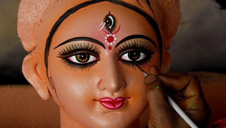 শুভ মহালয়া: দুর্গার আবাহনে ঘণ্টা বাজল উৎসবের