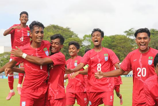 পাকিস্তানকে হারিয়ে ফাইনালে বাংলাদেশ