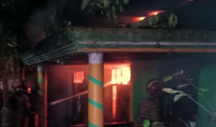 ‘সুদের টাকা নিয়ে বিরোধ’: হাত-পা বেঁধে গায়ে আগুন দেওয়া নারীর ৫ দিন পর মৃত্যু
