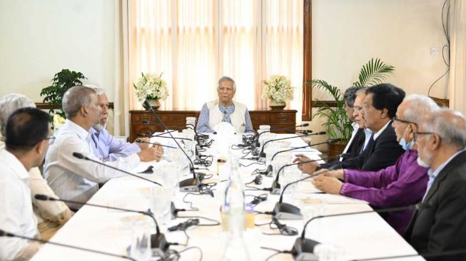 সরকারের কাছে দ্রুতই চূড়ান্ত প্রতিবেদন দেবে ঐকমত্য কমিশন: আলী রীয়াজ