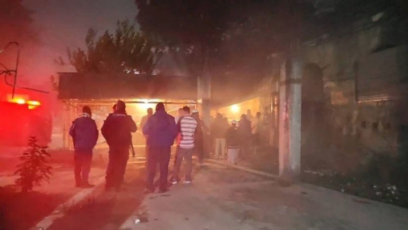 যশোরে বিদ্যুৎবিহীন-তালাবদ্ধ রেজিস্ট্রি অফিসে আগুন, পুড়েছে ৩০০ বছরের পুরনো দলিল