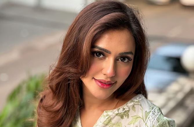 মুক্ত হয়ে সবাইকে ধন্যবাদ ও কৃতজ্ঞতা জানালেন নুসরাত ফারিয়া
