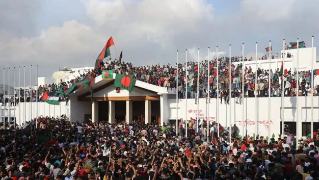জুলাই অভ্যুত্থানে আহত-শহীদ পরিবারের জন্য ২৫ কোটি টাকার তহবিল বাংলাদেশ ব্যাংকের