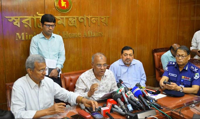 ‘অসুরের মুখে দাড়ি লাগানোর পেছনে ফ্যাসিস্ট বুদ্ধিজীবীদের ইন্ধন ছিল’