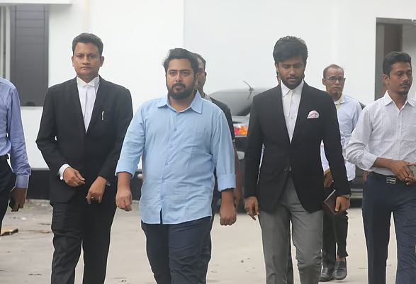 ‘রাজাকারের নাতিপুতি’ বলায় শিক্ষার্থীরা অপমানিত বোধ করেছিলেন, জবানবন্দিতে নাহিদ ইসলাম
