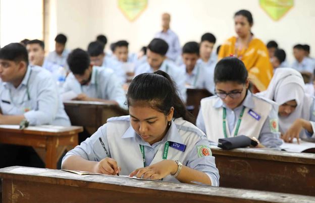 এইচএসসির স্থগিত পরীক্ষার নতুন সূচি প্রকাশ