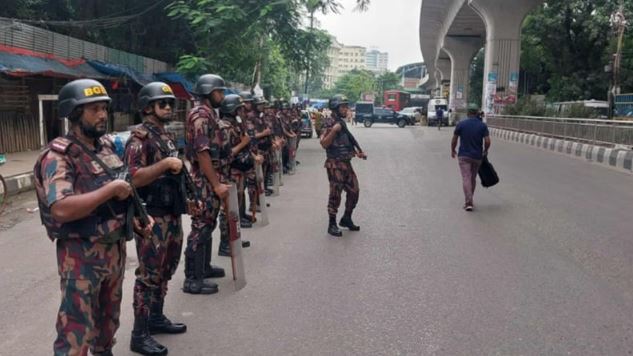 ডাকসুর ফল ঘিরে ক্যাম্পাস থমথমে, সতর্ক অবস্থানে আইনশৃঙ্খলা বাহিনী