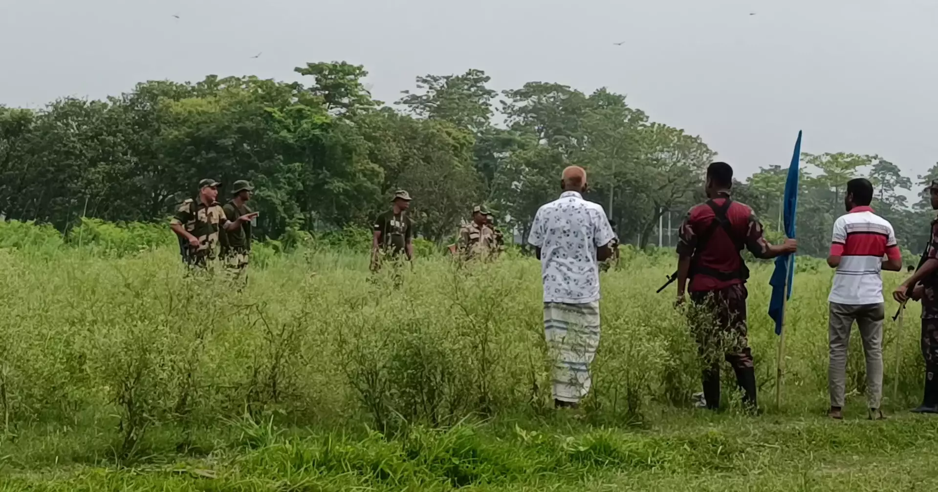 চাঁপাইনবাবগঞ্জের চৌকা সীমান্তে ২০ জনকে পুশইনের চেষ্টা, বিজিবির বাধা