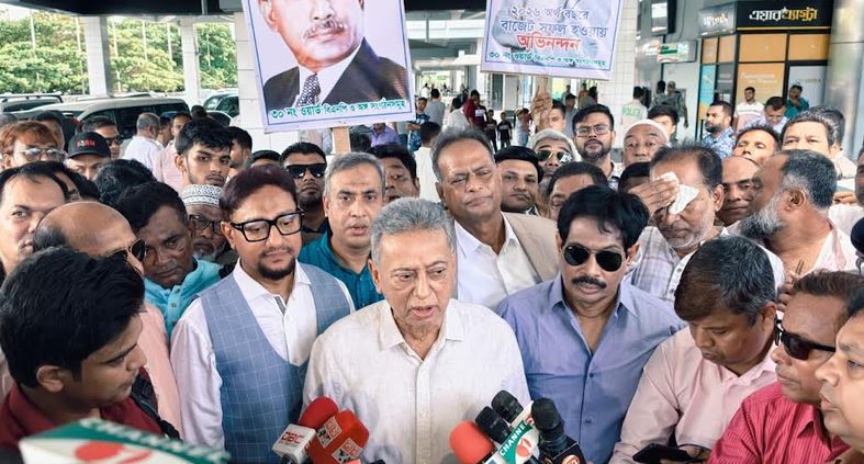বাংলাদেশ ট্রিলিয়ন ডলারের অর্থনীতির দিকে এগোচ্ছে : অর্থমন্ত্রী আমির খসরু মাহমুদ চৌধুরী
