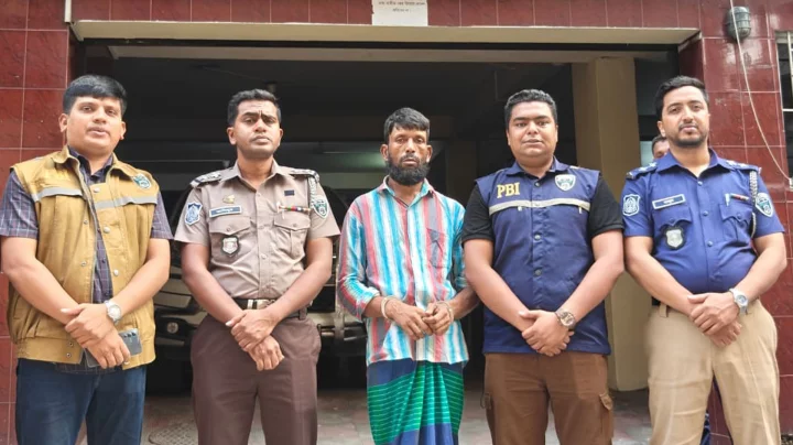 আশুলিয়ায় স্বামী-স্ত্রী ও নবজাতকের মরদেহ উদ্ধারের ঘটনায় প্রধান আসামি গ্রেপ্তার