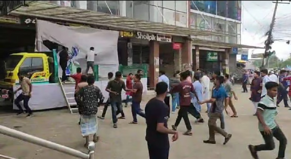 কক্সবাজারে এনসিপির সমাবেশমঞ্চে বিএনপি কর্মীদের হামলা, ভাঙচুর