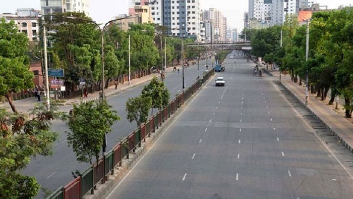 ফাঁকা হচ্ছে ঢাকা