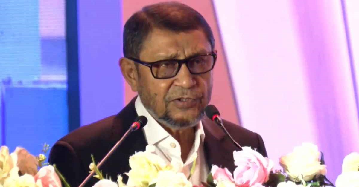 গল্পগুজব নয়, রোগীদের যথাযথ চিকিৎসা নিশ্চিত করুন: চিকিৎসকদের প্রতি স্বাস্থ্যমন্ত্রী