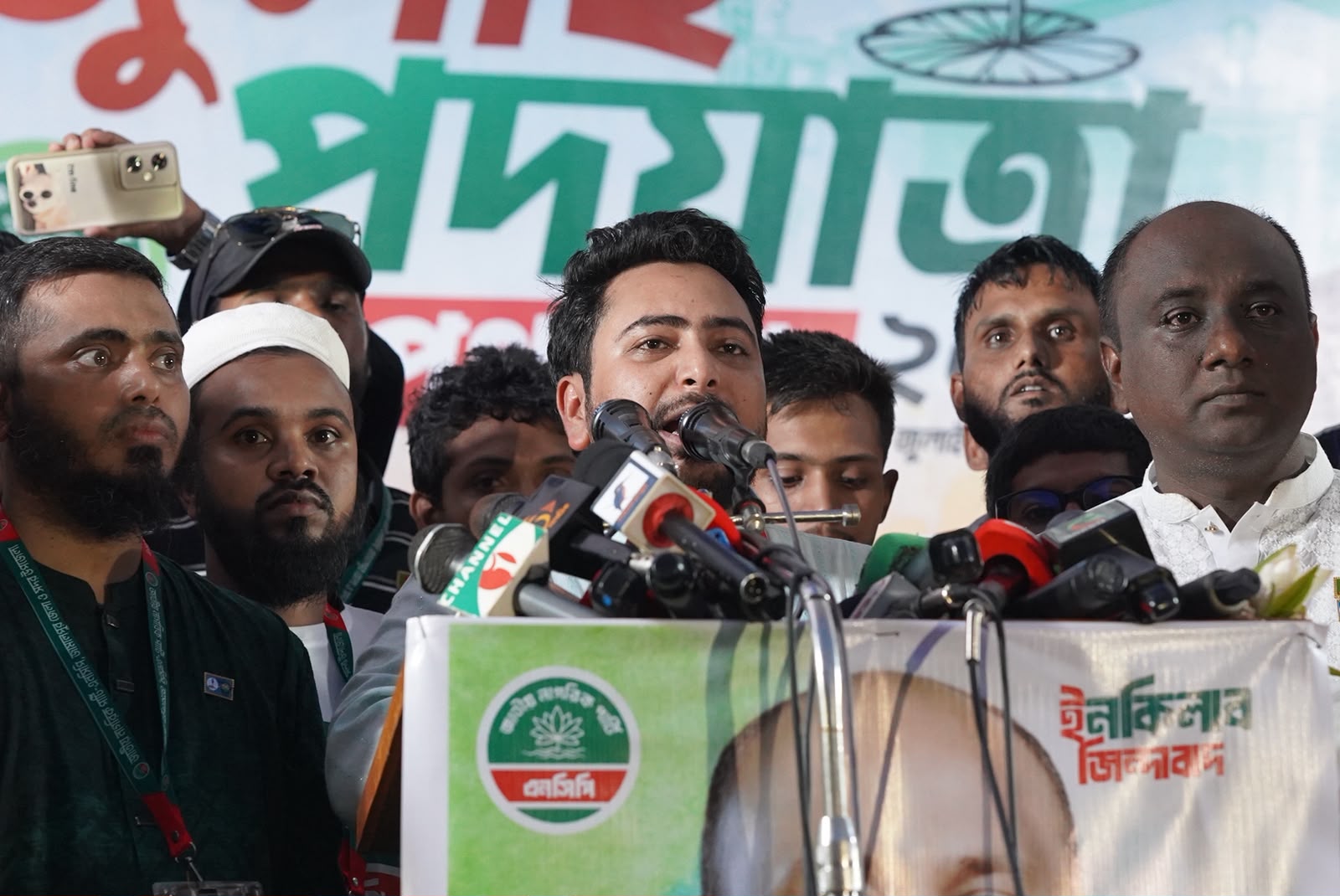 শুধু পদত্যাগ করলেই হবে না, রাষ্ট্রপতিকে গ্রেফতার করতে হবে: নাহিদ ইসলাম