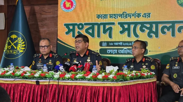 নরসিংদী কারাগার থেকে পালানো ১৬৬ বন্দির নথি নেই, এখনও পলাতক ৩ জঙ্গি: কারা মহাপরিদর্শক