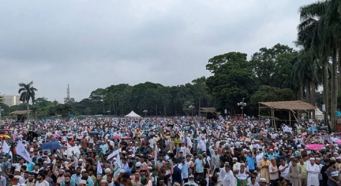জামায়াতের সমাবেশ ঘিরে সোহরাওয়ার্দী উদ্যানে জনতার ঢল