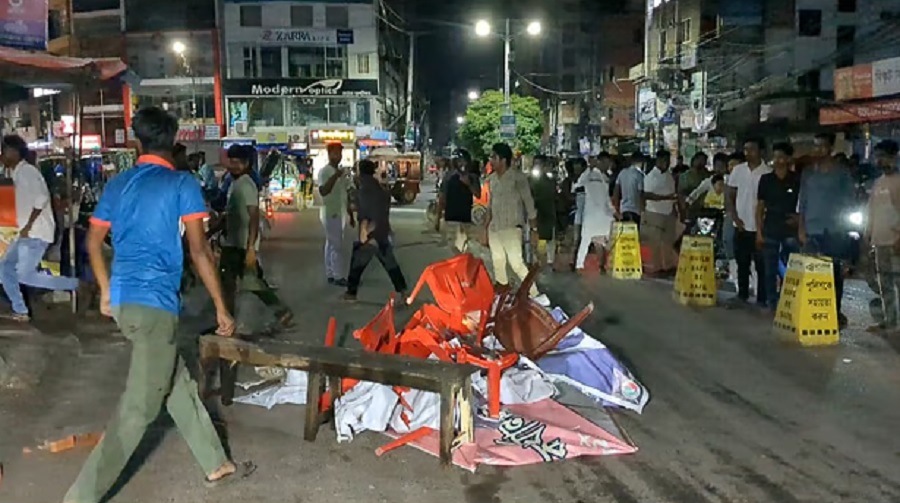 নুরুল হকের ওপর হামলার প্রতিবাদে জাপার কার্যালয়ে ভাঙচুর