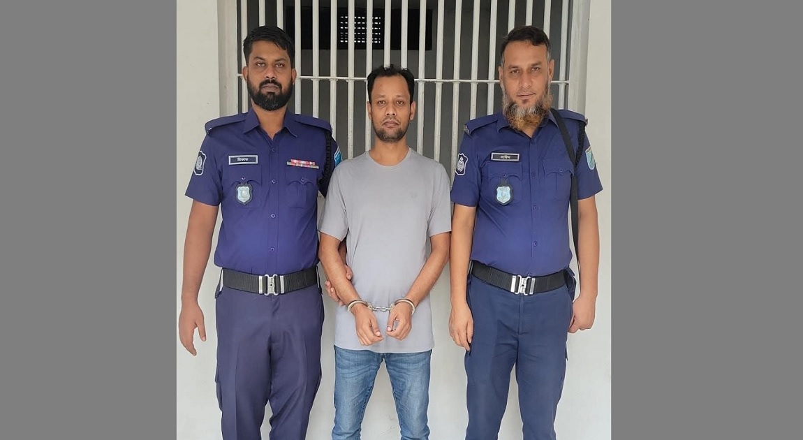 হত্যা মামলায় গ্রেপ্তার জাবি’র সাবেক শিক্ষক মাহমুদুর রহমান