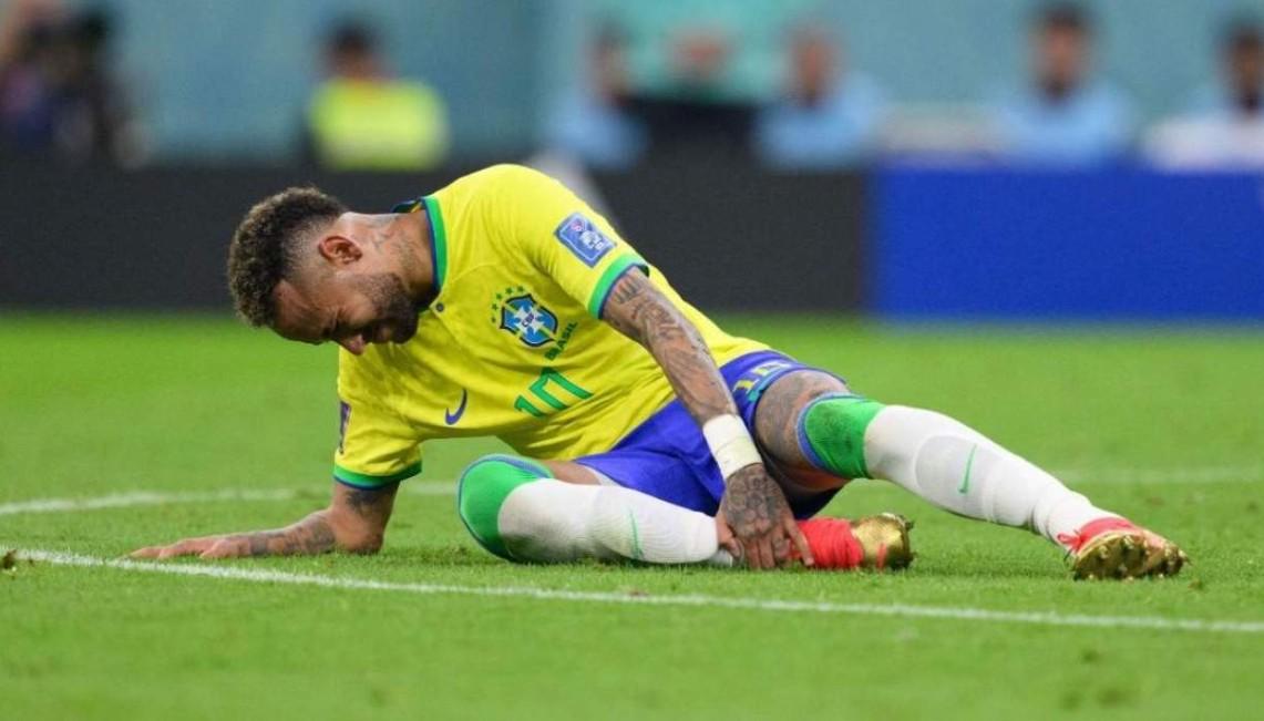 আবারও চোটের ধাক্কা নেইমারের, এক মাসের বিরতি