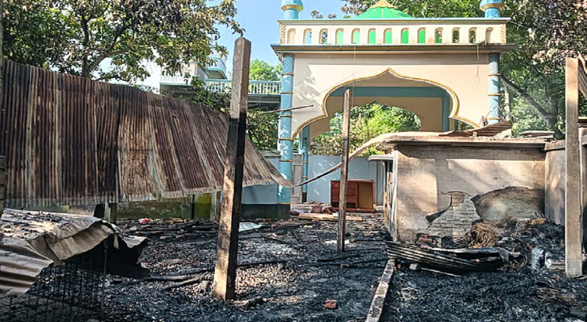 রাজবাড়ীতে নুরাল পাগলার দরবারে থমথমে পরিস্থিতি