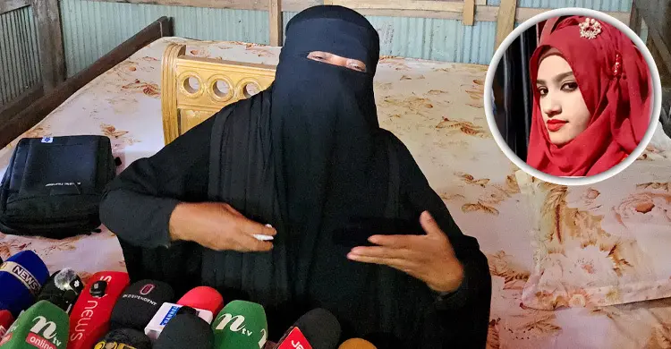 বাড়িঘরে আগুন দিয়ে আমাদের শেষ করে দেওয়ার হুমকি দিচ্ছে: নুসরাতের মা
