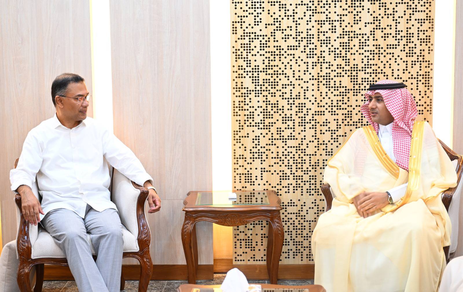 প্রধানমন্ত্রীর সঙ্গে সৌদি রাষ্ট্রদূতের সৌজন্য সাক্ষাৎ